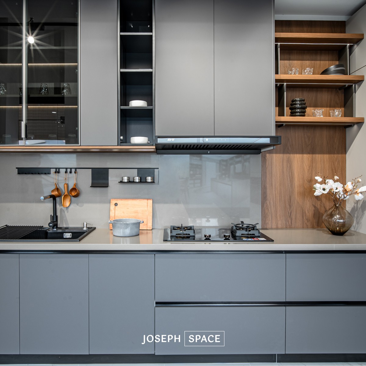 ครัวบิวท์อิน หรือครัวฟิตอิน แบบไหนงานเนี๊ยบกว่า? คู่มือเลือกครัวโดย Joseph Space